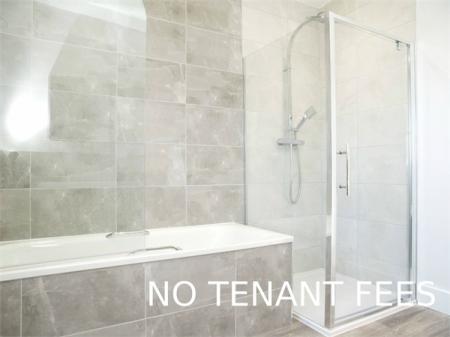 3 bedroom Detached house to let in Cuddington Avenue, Worcester Park, London, KT4