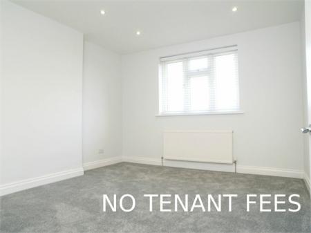 3 bedroom Detached house to let in Cuddington Avenue, Worcester Park, London, KT4