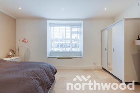 1 bedroom Flat for sale in Chessington Road, West Ewell, Epsom, KT19