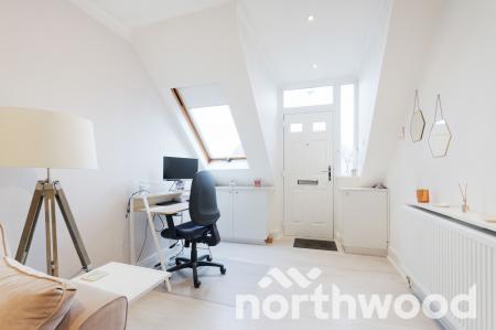 1 bedroom Flat for sale in Chessington Road, West Ewell, Epsom, KT19