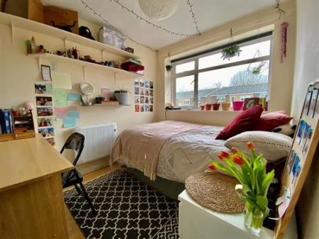 6 bedroom Terraced House to let in Howard Road, Surbiton, London, KT5