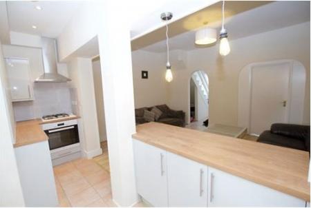 4 bedroom Terraced House to let in Kingston Road, New Malden, KT3