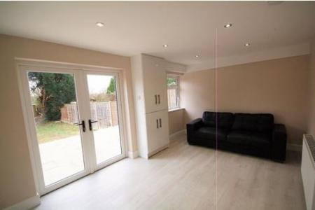 4 bedroom Terraced House to let in Kingston Road, New Malden, London, KT3