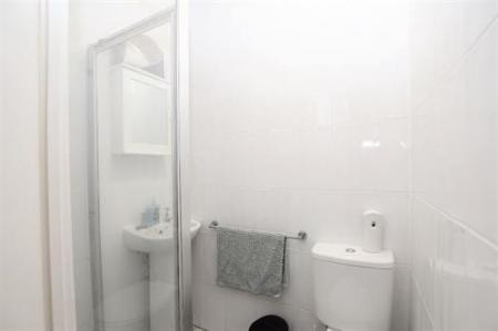 6 bedroom Terraced House to let in Kingston Road, Surbiton, Kingston upon Thames, KT1