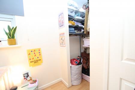 4 bedroom Semi-detached house to let in Smith Street, Surbiton, London, KT5