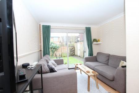 4 bedroom Semi-detached house to let in Smith Street, Surbiton, London, KT5