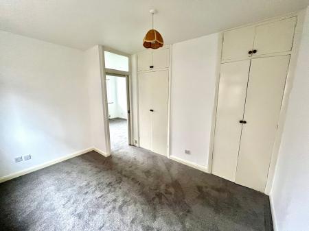 1 bedroom Flat to let in 29 Temple Road, Epsom, KT19