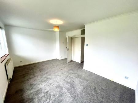 1 bedroom Flat to let in 29 Temple Road, Epsom, KT19