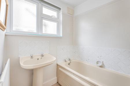 1 bedroom Maisonette for sale in Cannon Hill Lane, Raynes Park SW20