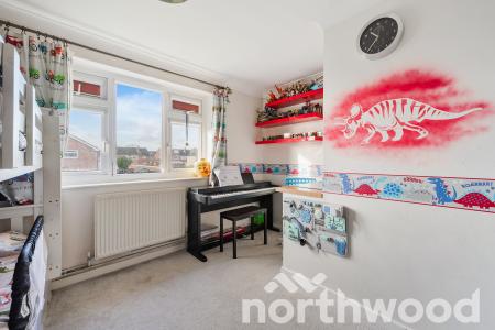 2 bedroom Maisonette for sale in Jasmin Road, West Ewell, Epsom, KT19