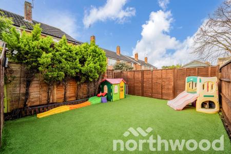 2 bedroom Maisonette for sale in Jasmin Road, West Ewell, Epsom, KT19