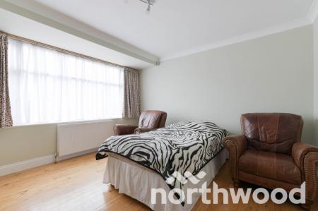 5 bedroom Semi-detached house for sale in Crosslands Road, West Ewell, Epsom, KT19