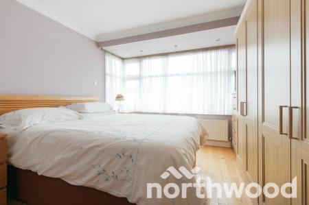 5 bedroom Semi-detached house for sale in Crosslands Road, West Ewell, Epsom, KT19