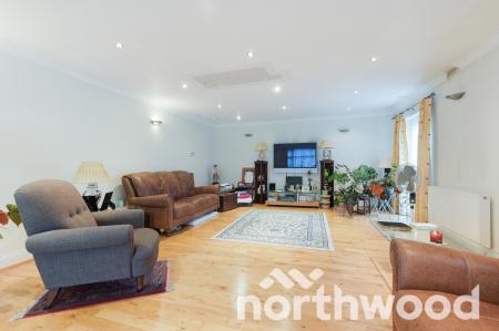 5 bedroom Semi-detached house for sale in Crosslands Road, West Ewell, Epsom, KT19