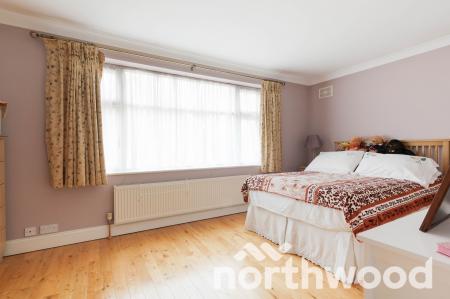 5 bedroom Semi-detached house for sale in Crosslands Road, West Ewell, Epsom, KT19