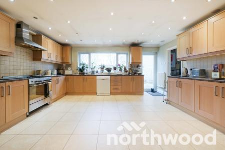 5 bedroom Semi-detached house for sale in Crosslands Road, West Ewell, Epsom, KT19