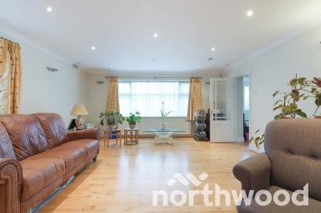 5 bedroom Semi-detached house for sale in Crosslands Road, West Ewell, Epsom, KT19