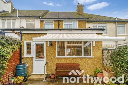 3 bedroom Terraced House for sale in Chessington Hill Park, Chessington, KT9