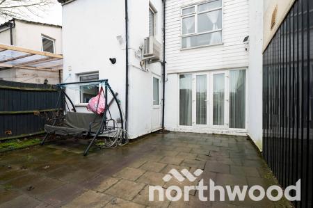 3 bedroom Terraced House for sale in Gainsborough Road, Epsom, KT19