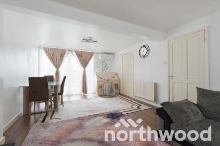 3 bedroom Terraced House for sale in Gainsborough Road, Epsom, KT19