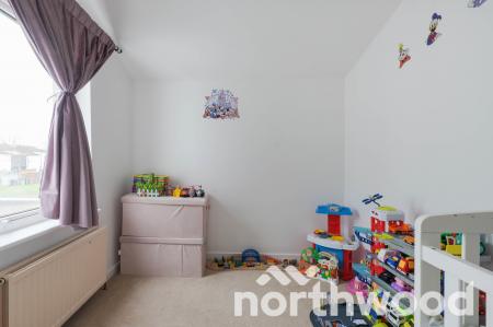 3 bedroom Terraced House for sale in Gainsborough Road, Epsom, KT19