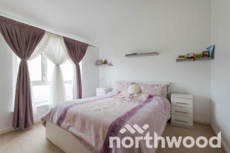 3 bedroom Terraced House for sale in Gainsborough Road, Epsom, KT19