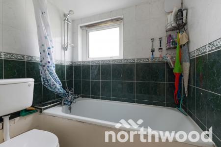 3 bedroom Terraced House for sale in Gainsborough Road, Epsom, KT19