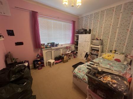 2 bedroom Maisonette to let in Grove Avenue, Sutton, SM1