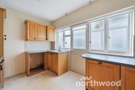 3 bedroom Detached bungalow for sale in Salisbury Road, Worcester Park, London, KT4