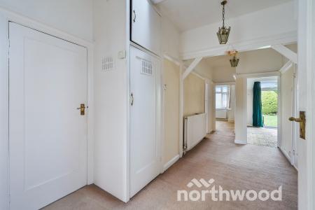 3 bedroom Detached bungalow for sale in Salisbury Road, Worcester Park, London, KT4