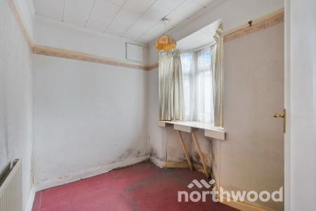 3 bedroom Detached bungalow for sale in Salisbury Road, Worcester Park, London, KT4