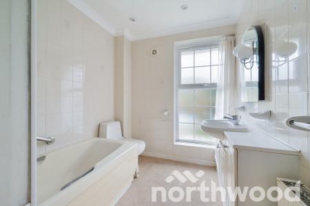 4 bedroom Terraced House for sale in Highridge Close, Epsom, KT18