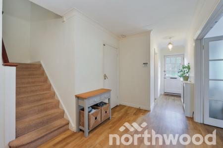 4 bedroom Terraced House for sale in Highridge Close, Epsom, KT18