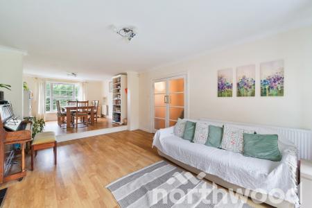 4 bedroom Terraced House for sale in Highridge Close, Epsom, KT18