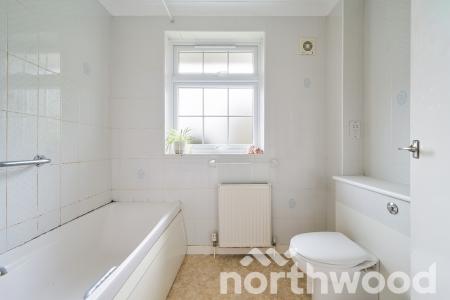 4 bedroom Terraced House for sale in Highridge Close, Epsom, KT18