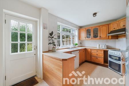 4 bedroom Terraced House for sale in Highridge Close, Epsom, KT18