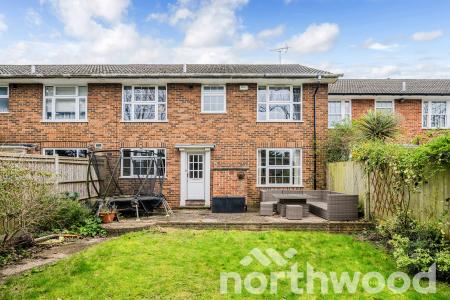 4 bedroom Terraced House for sale in Highridge Close, Epsom, KT18