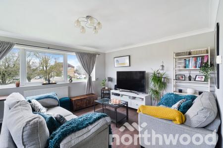 2 bedroom Flat for sale in Gadesden Road, West Ewell, Epsom, KT19