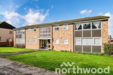 2 bedroom Flat for sale in Gadesden Road, West Ewell, Epsom, KT19