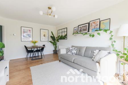 2 bedroom Maisonette for sale in Nightingale Drive, West Ewell, Epsom, KT19