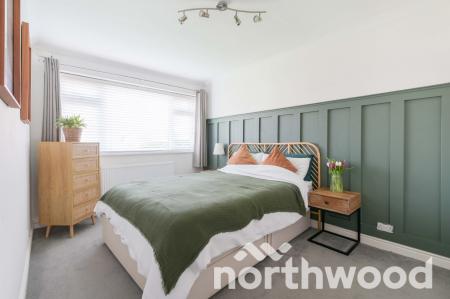 2 bedroom Maisonette for sale in Nightingale Drive, West Ewell, Epsom, KT19