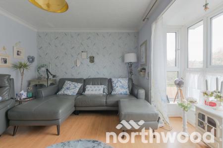 3 bedroom Town house for sale in Farriers Road, Epsom, KT17