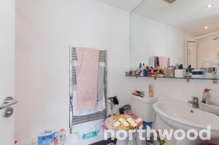 4 bedroom Town house for sale in Revere Way, Ewell, Epsom, KT19