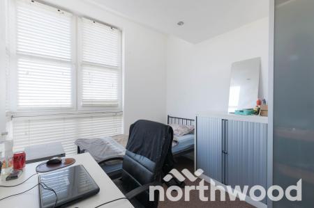 4 bedroom Town house for sale in Revere Way, Ewell, Epsom, KT19