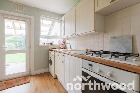 2 bedroom Terraced House for sale in Heatherside Road, Ewell, Epsom, KT19