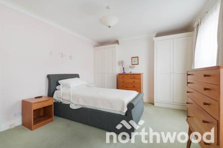 2 bedroom Terraced House for sale in Heatherside Road, Ewell, Epsom, KT19