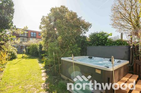 4 bedroom Semi-detached house for sale in Sunnymede Avenue, Ewell, Epsom, KT19