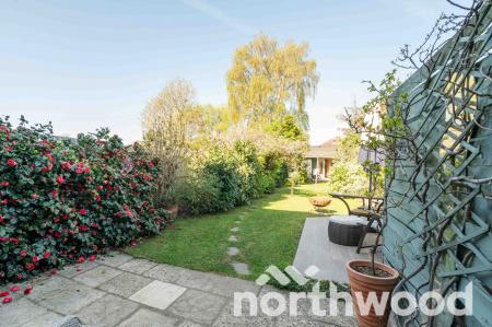 4 bedroom Semi-detached house for sale in Sunnymede Avenue, Ewell, Epsom, KT19