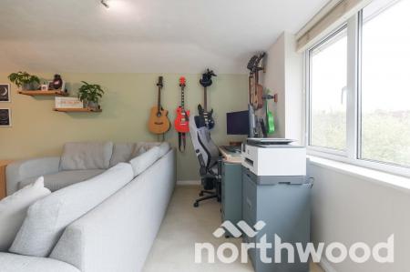 2 bedroom Maisonette for sale in Hazel Mead, Ewell, Epsom, KT17