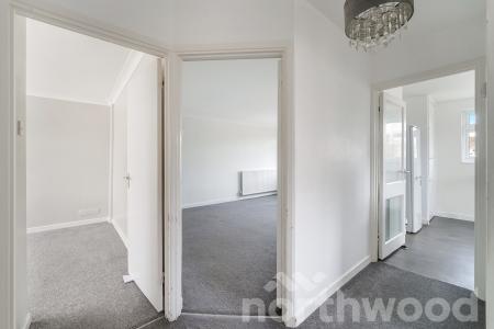 2 bedroom Maisonette for sale in Nightingale Drive, West Ewell, Epsom, KT19